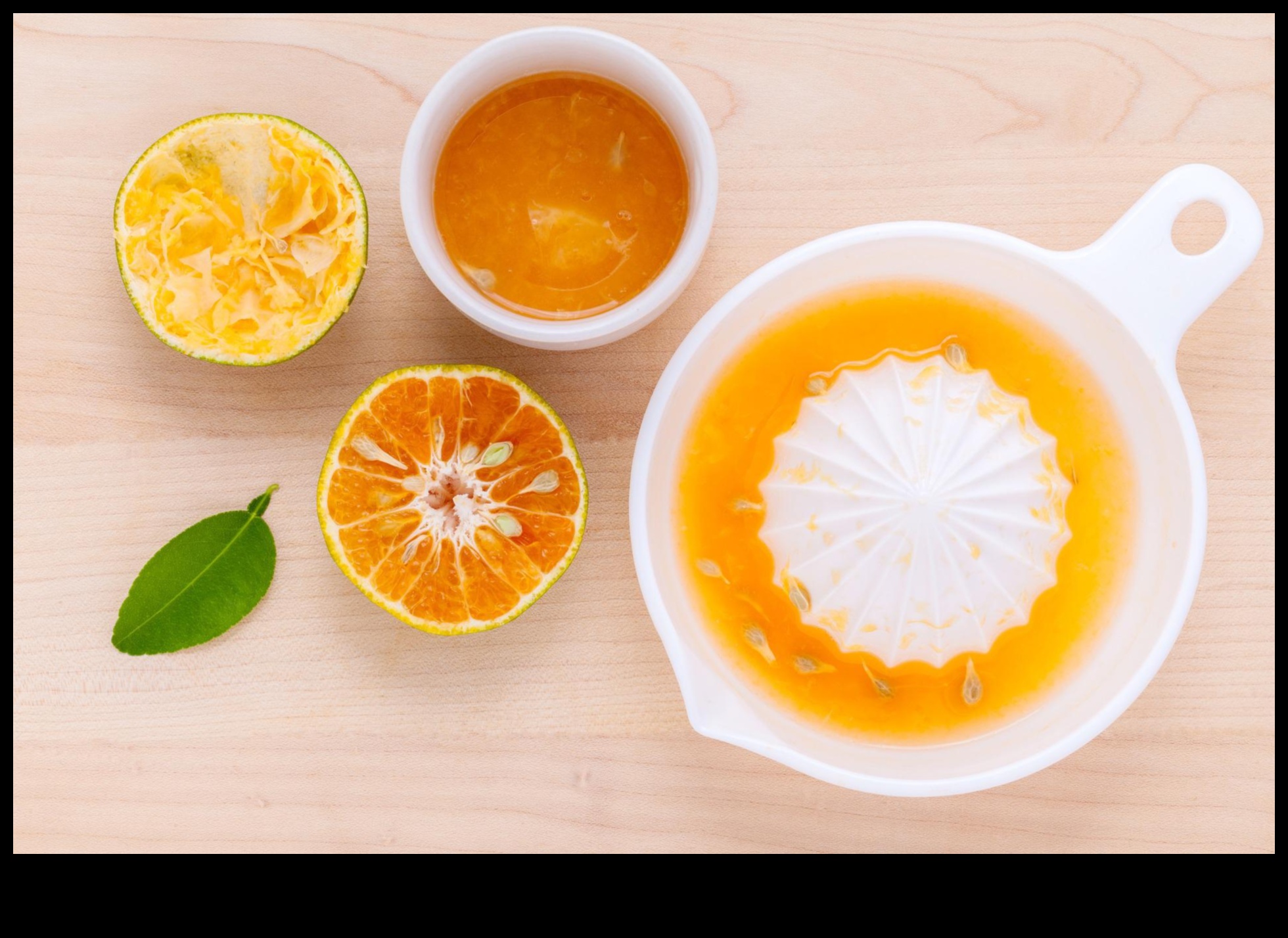 زن الصباح: العثور على الهدوء في كل رشفة من عصائر الفاكهة الطازجة